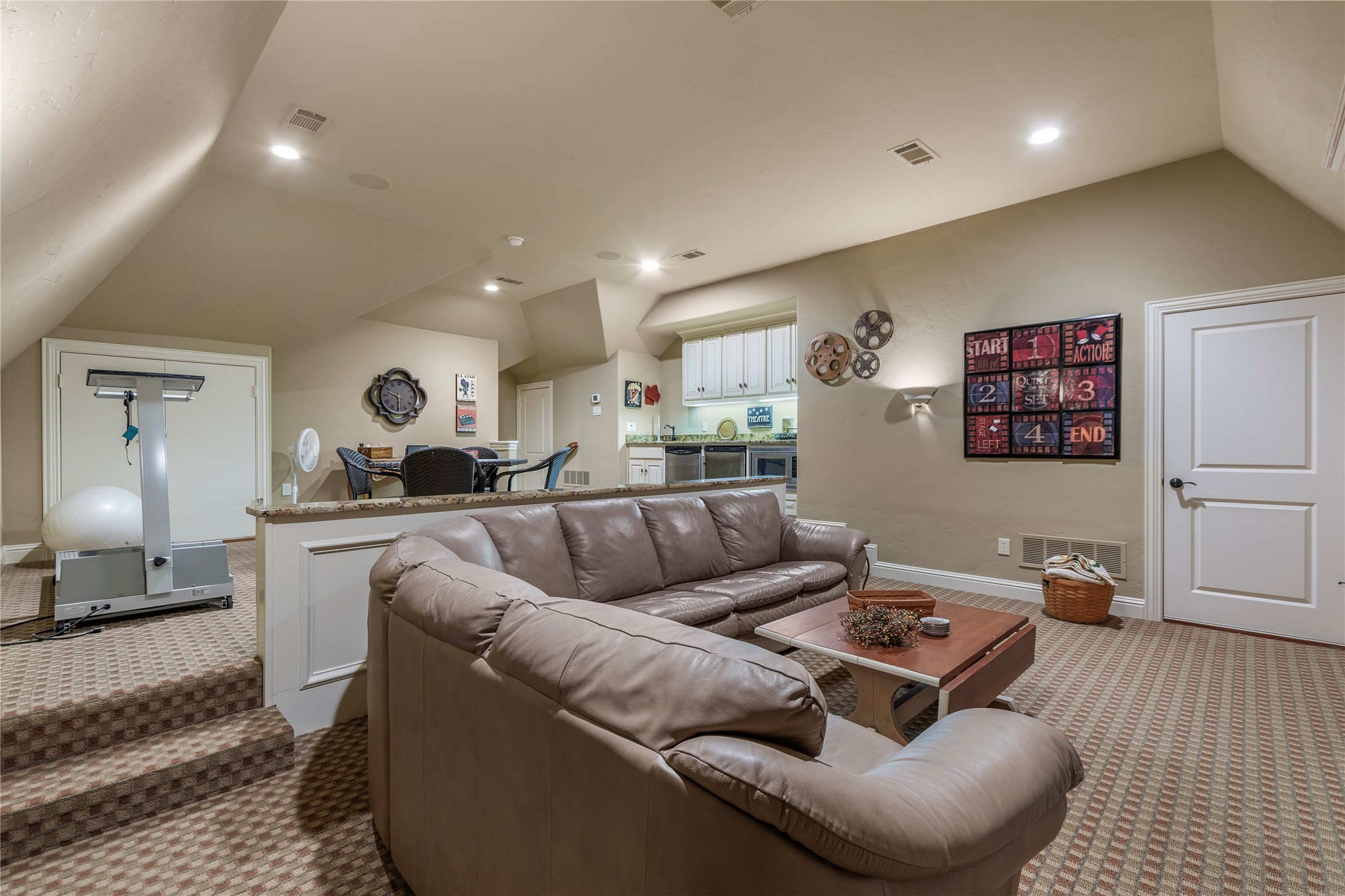 2721 Vista View Lane