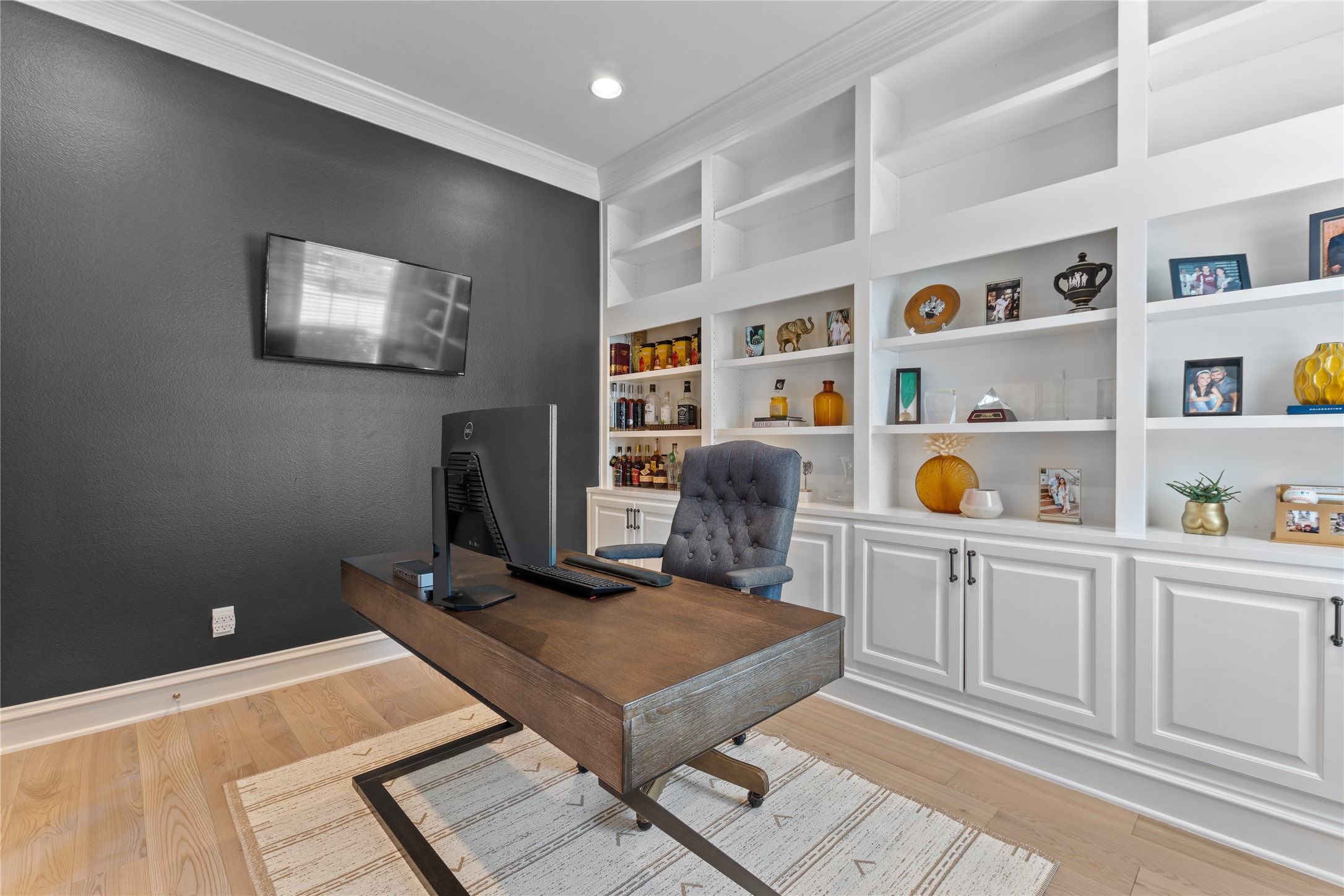 8029 Stonehill Drive