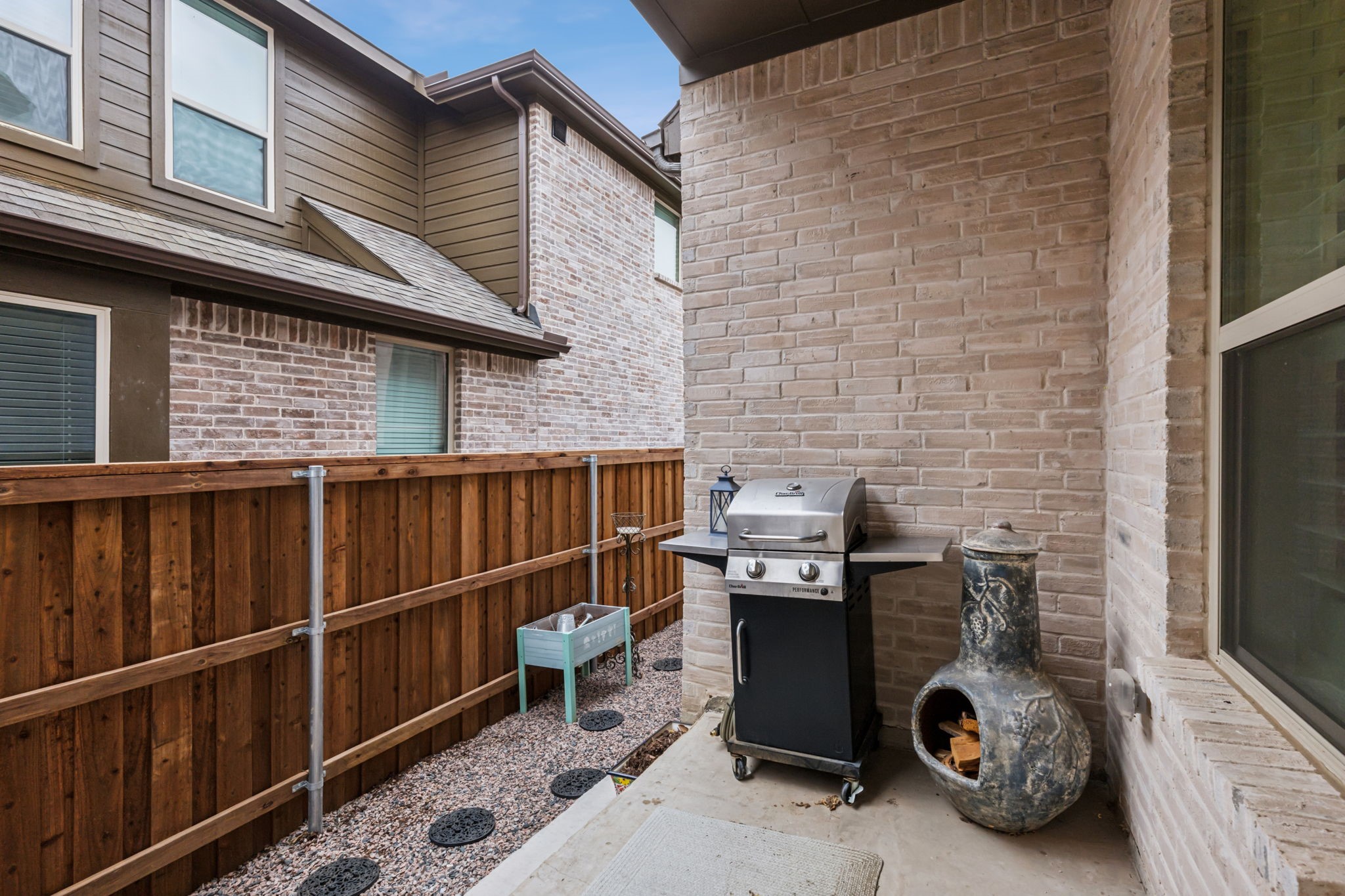 2700 Fiddler Way