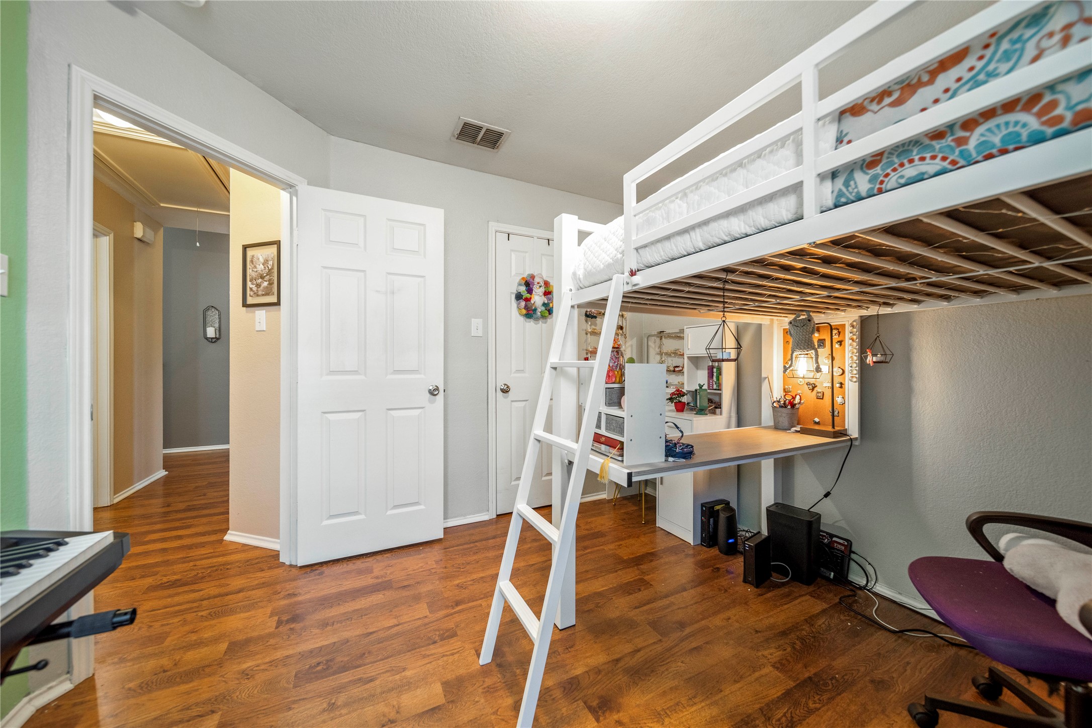 8432 Hawks Nest Drive