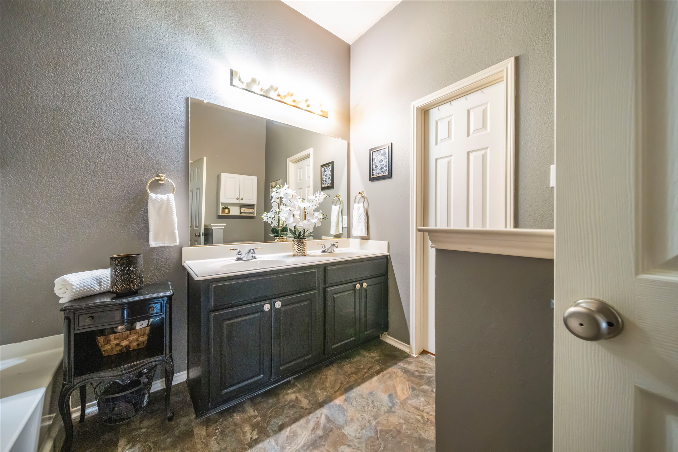8432 Hawks Nest Drive