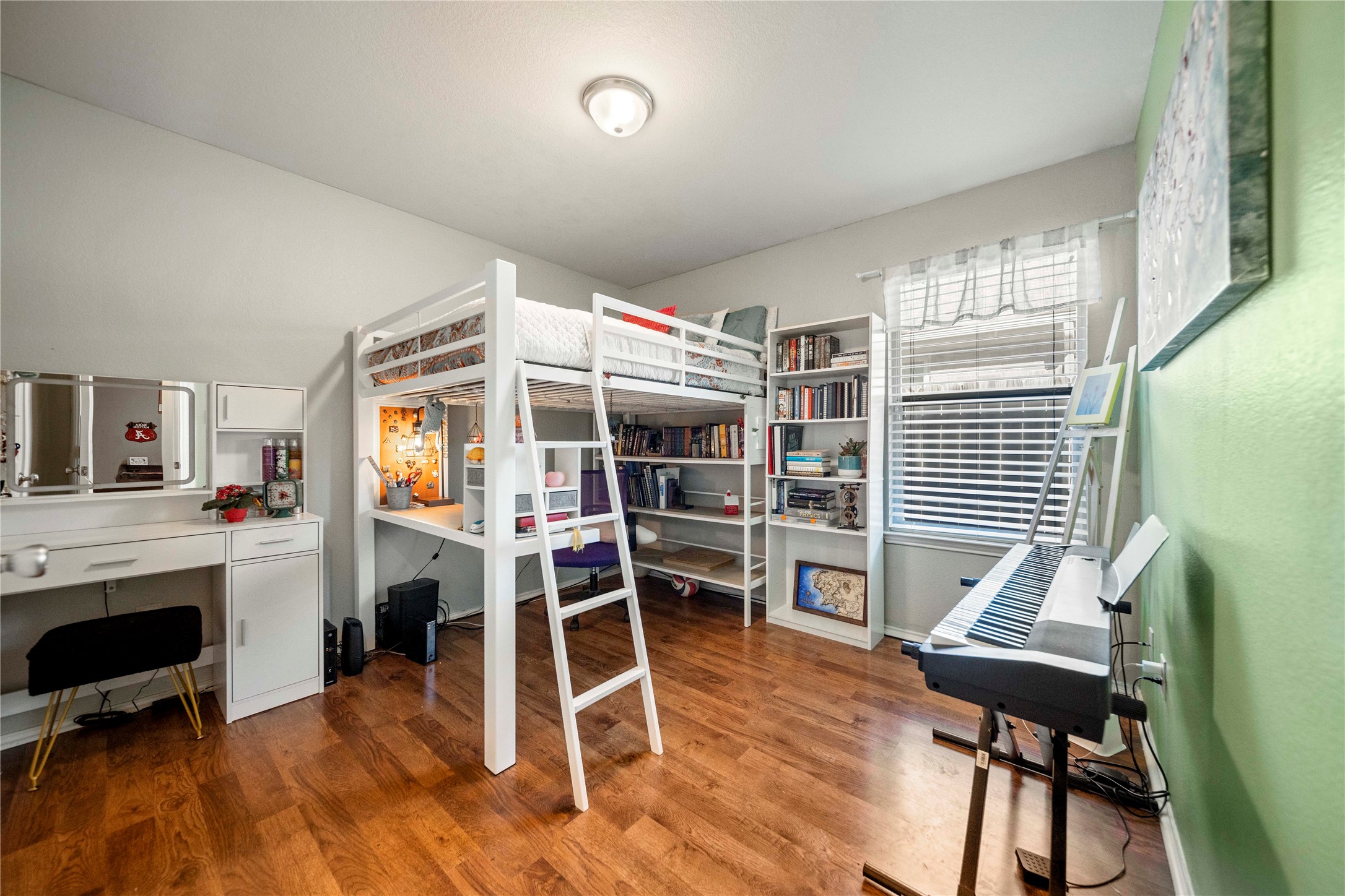 8432 Hawks Nest Drive