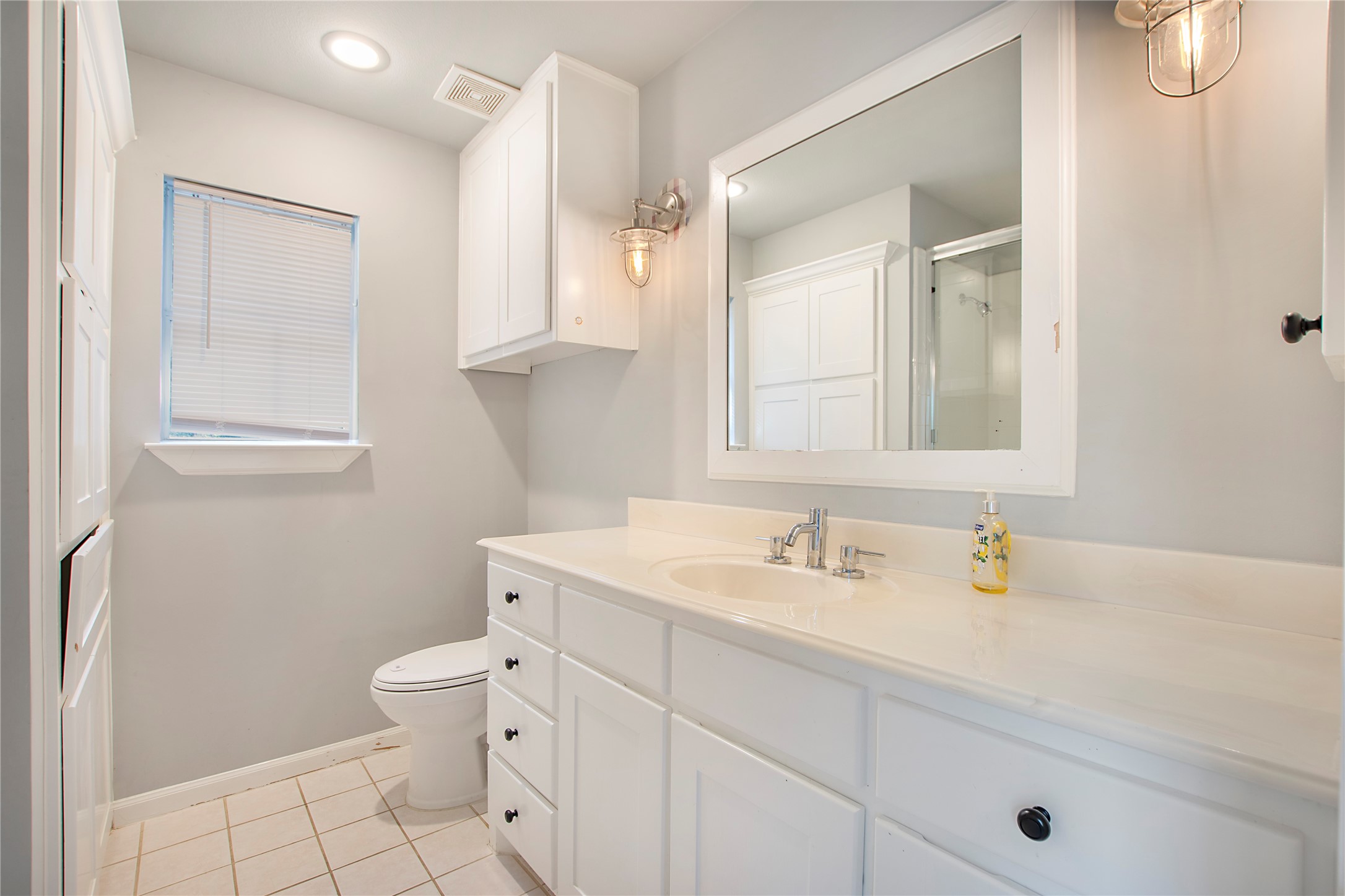 6586 Lone Star Lane