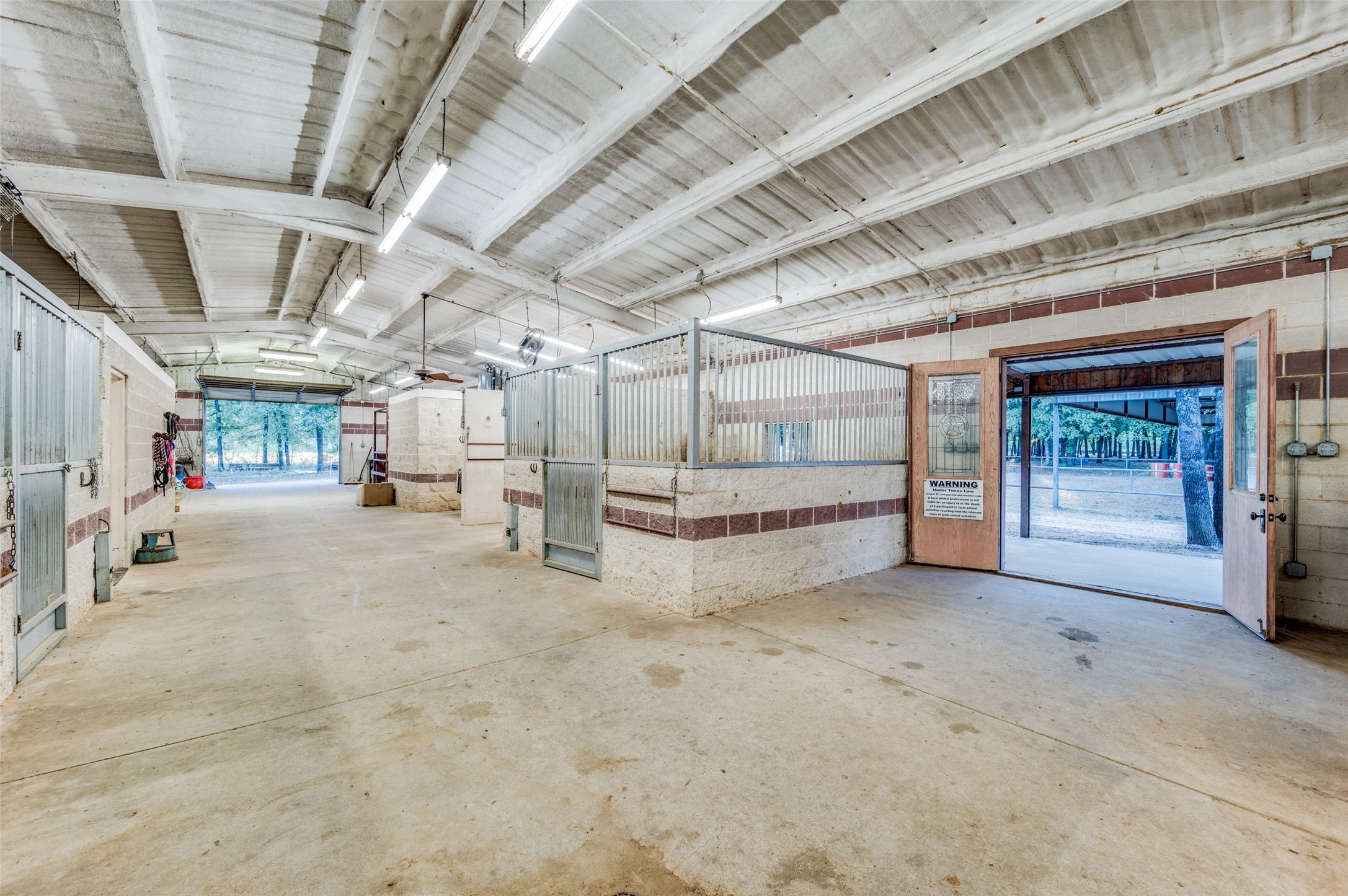6586 Lone Star Lane