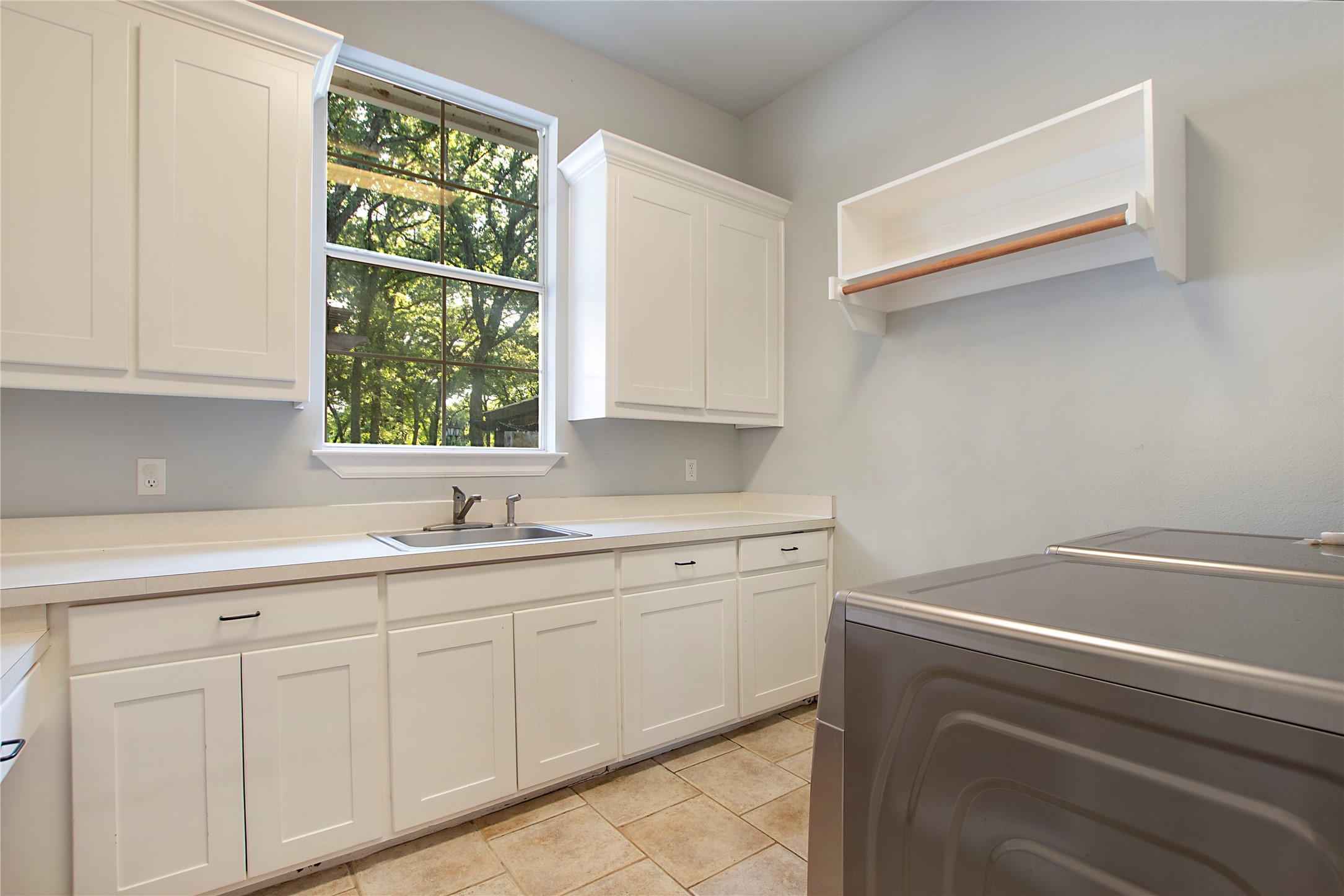 6586 Lone Star Lane
