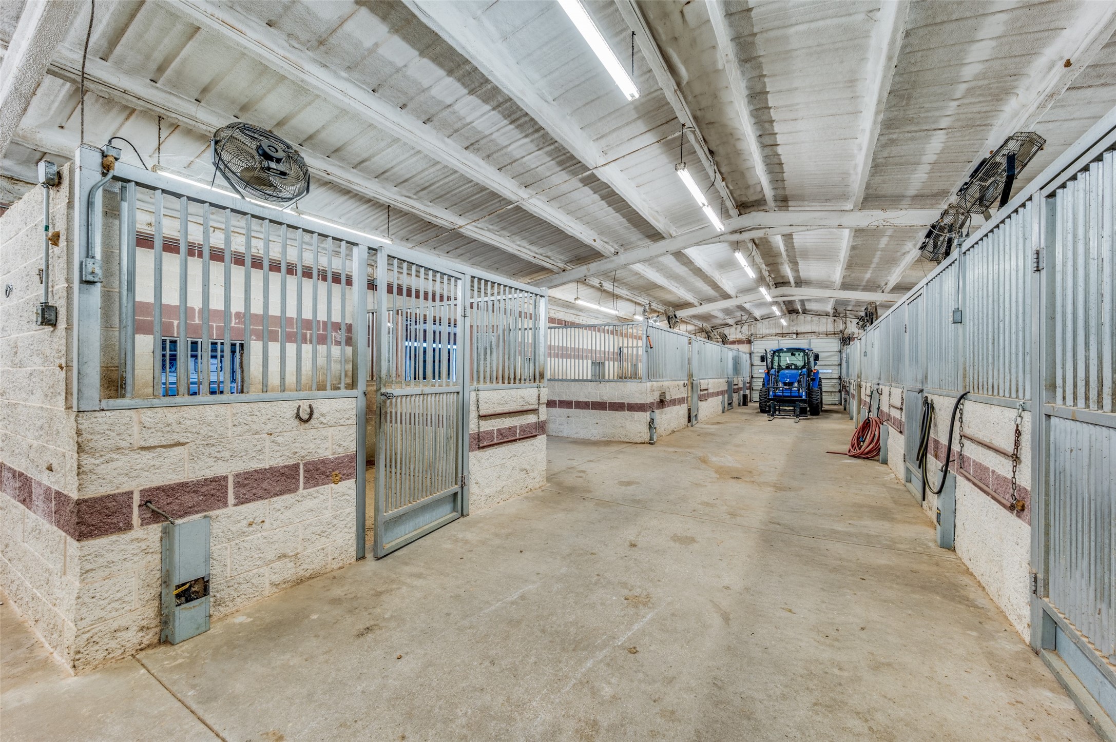 6586 Lone Star Lane
