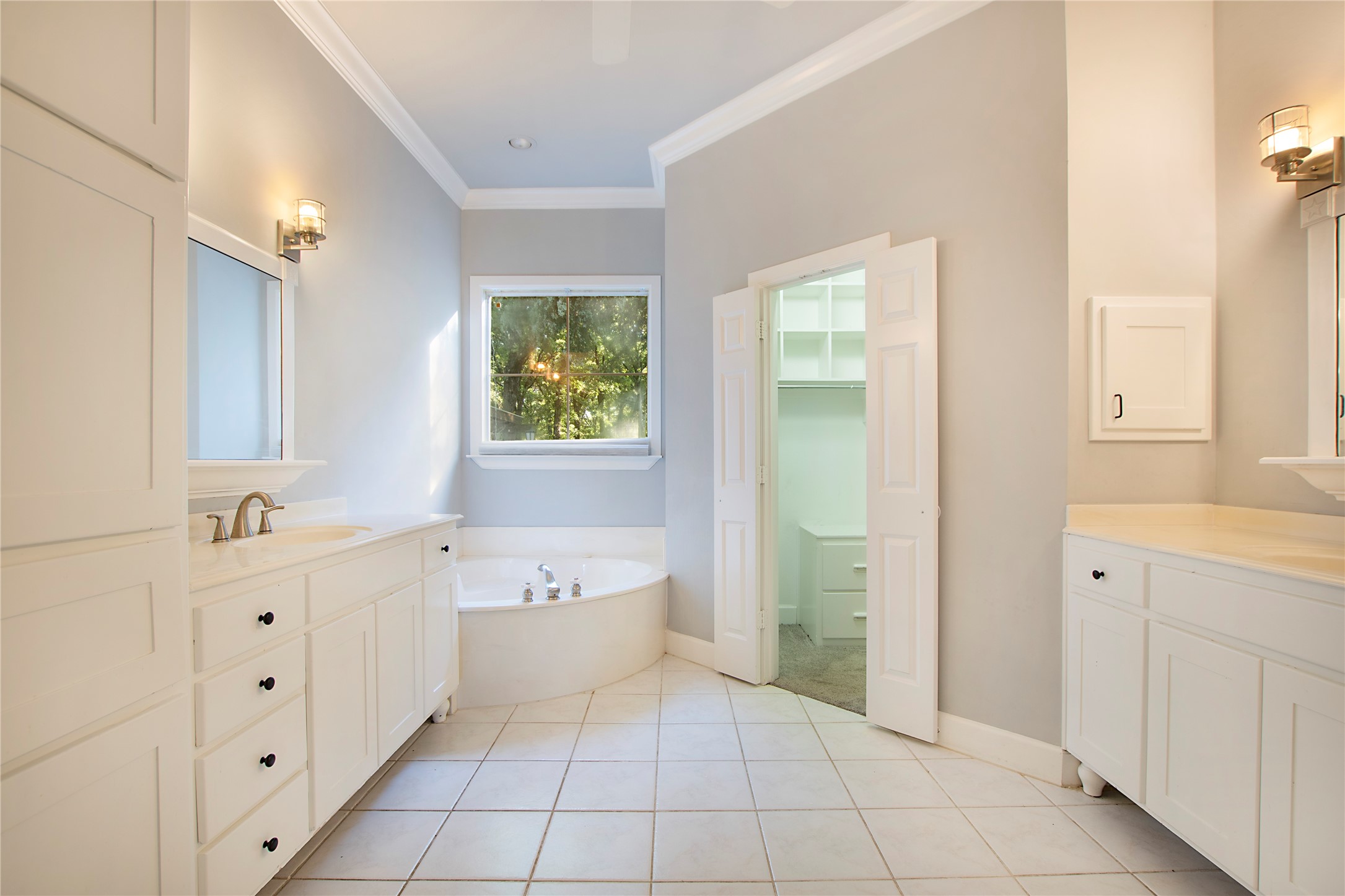 6586 Lone Star Lane