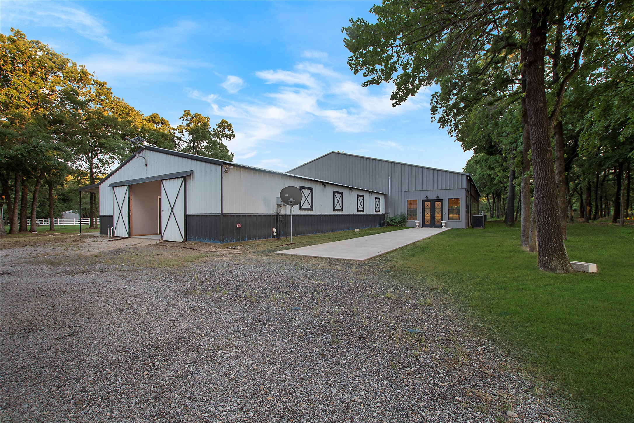 6586 Lone Star Lane