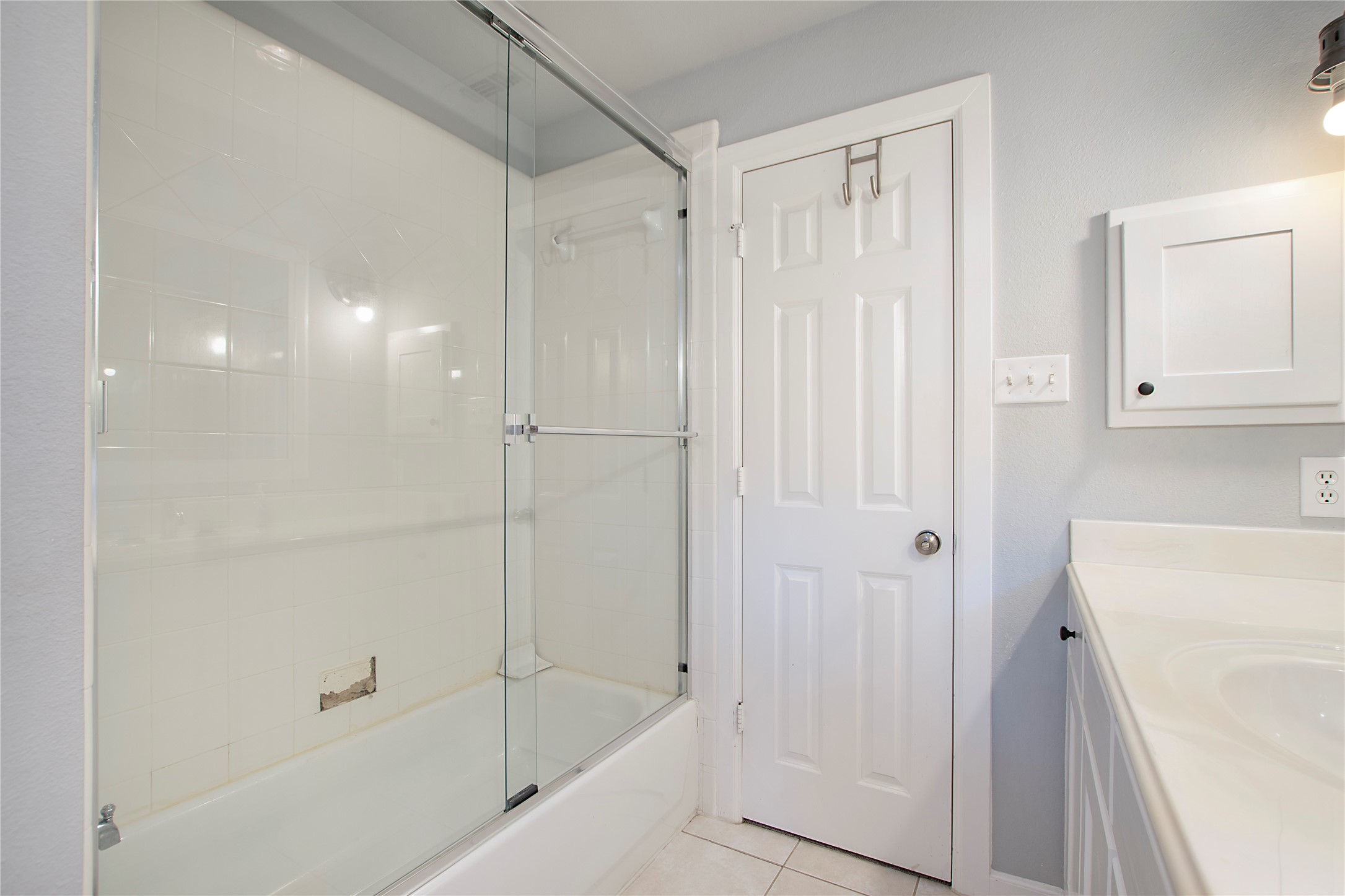 6586 Lone Star Lane