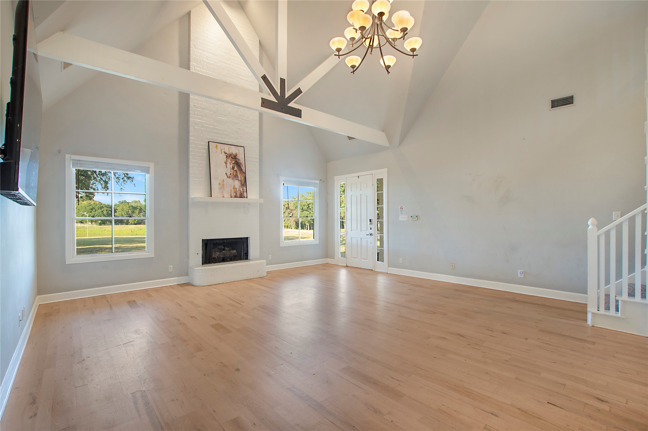 6586 Lone Star Lane