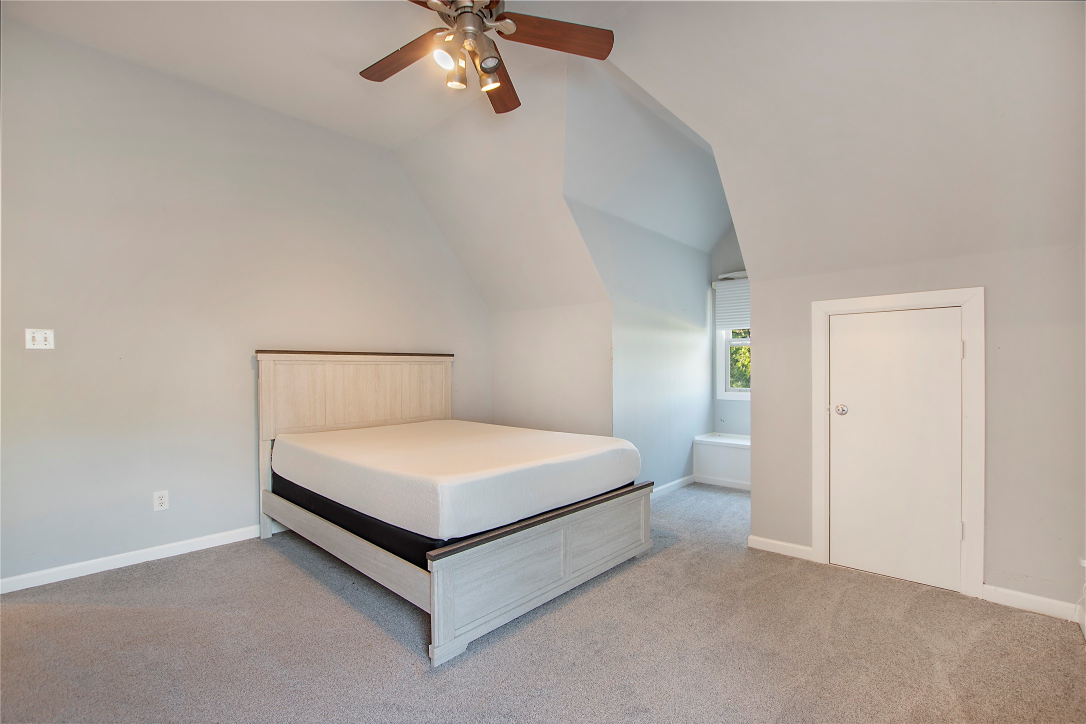 6586 Lone Star Lane