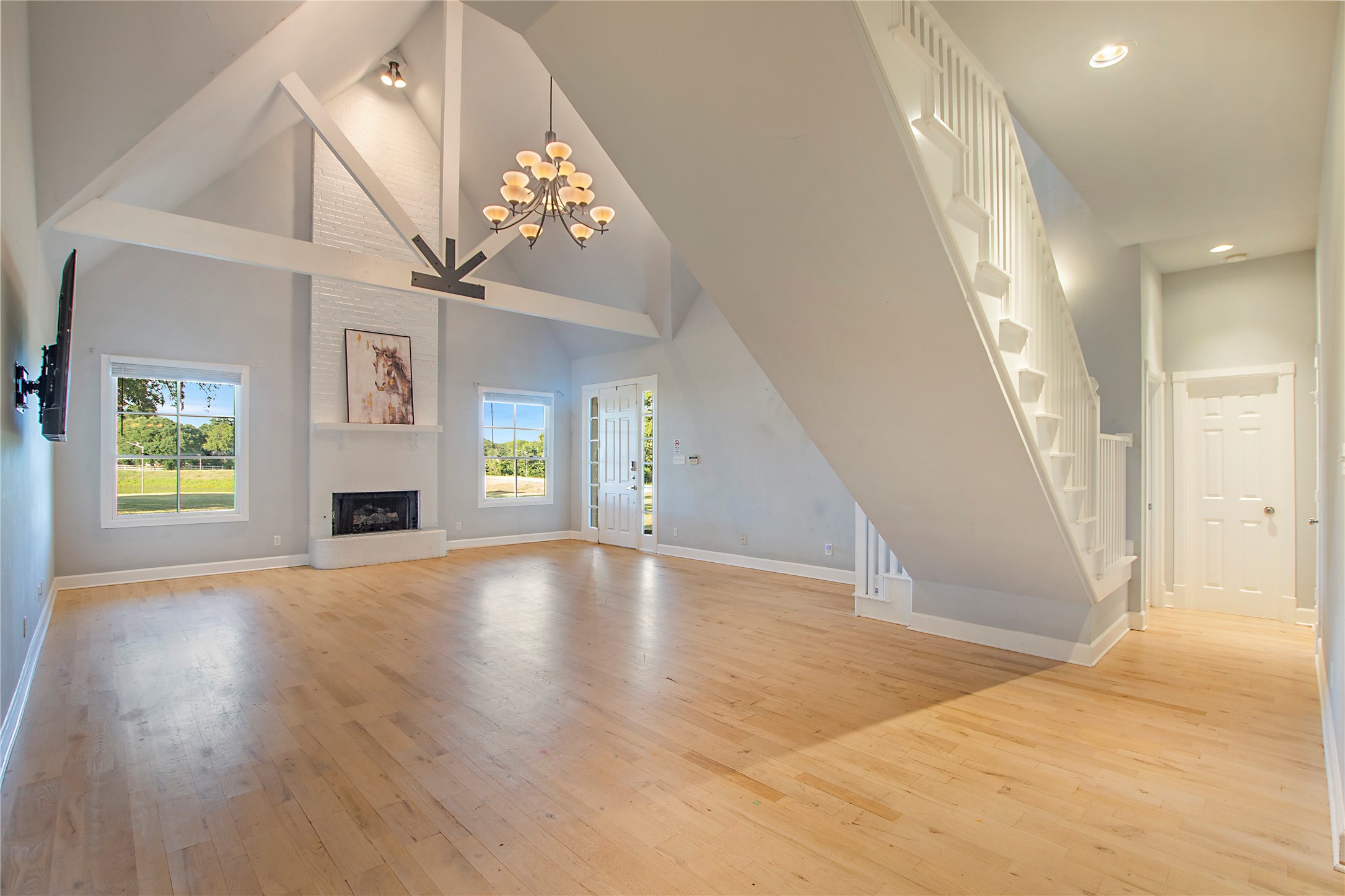 6586 Lone Star Lane