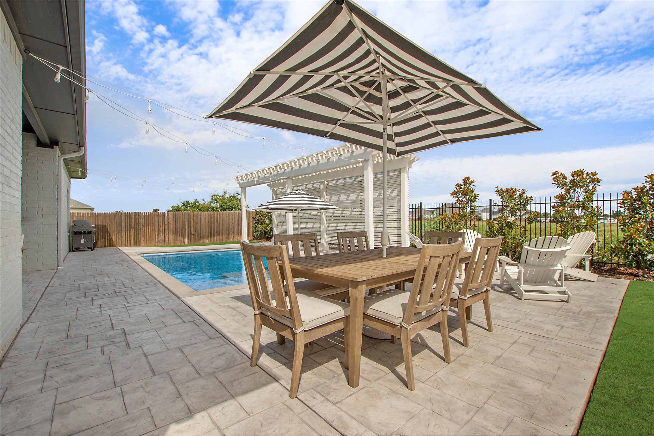 712 Tallgrass Drive