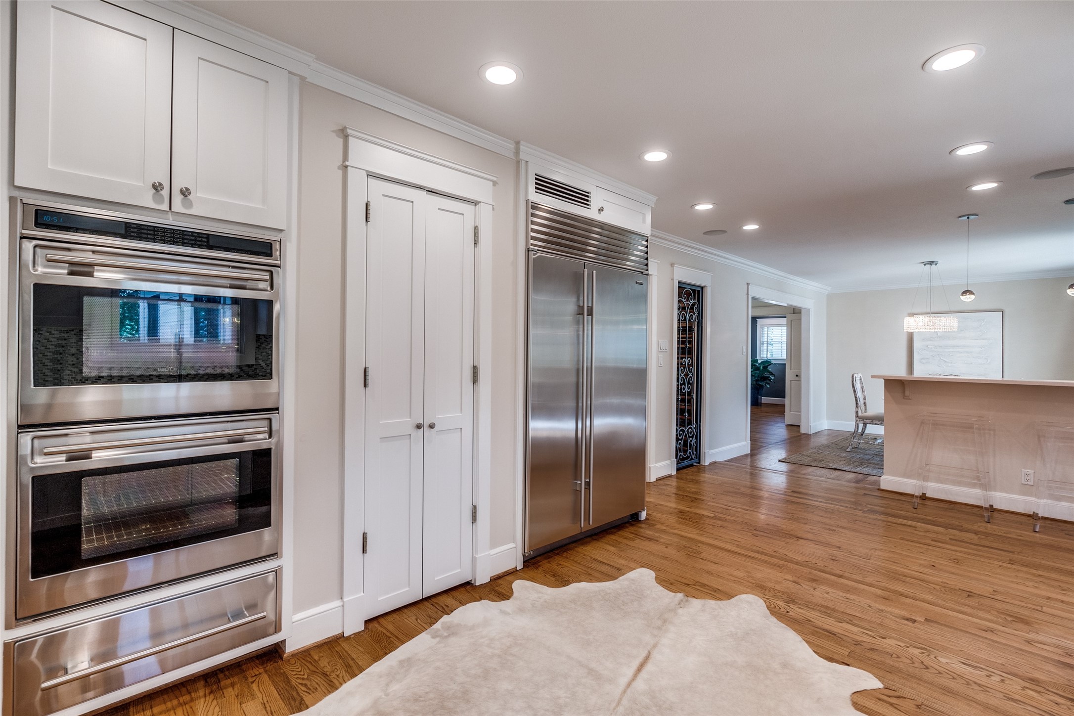 3009 Southwestern Boulevard