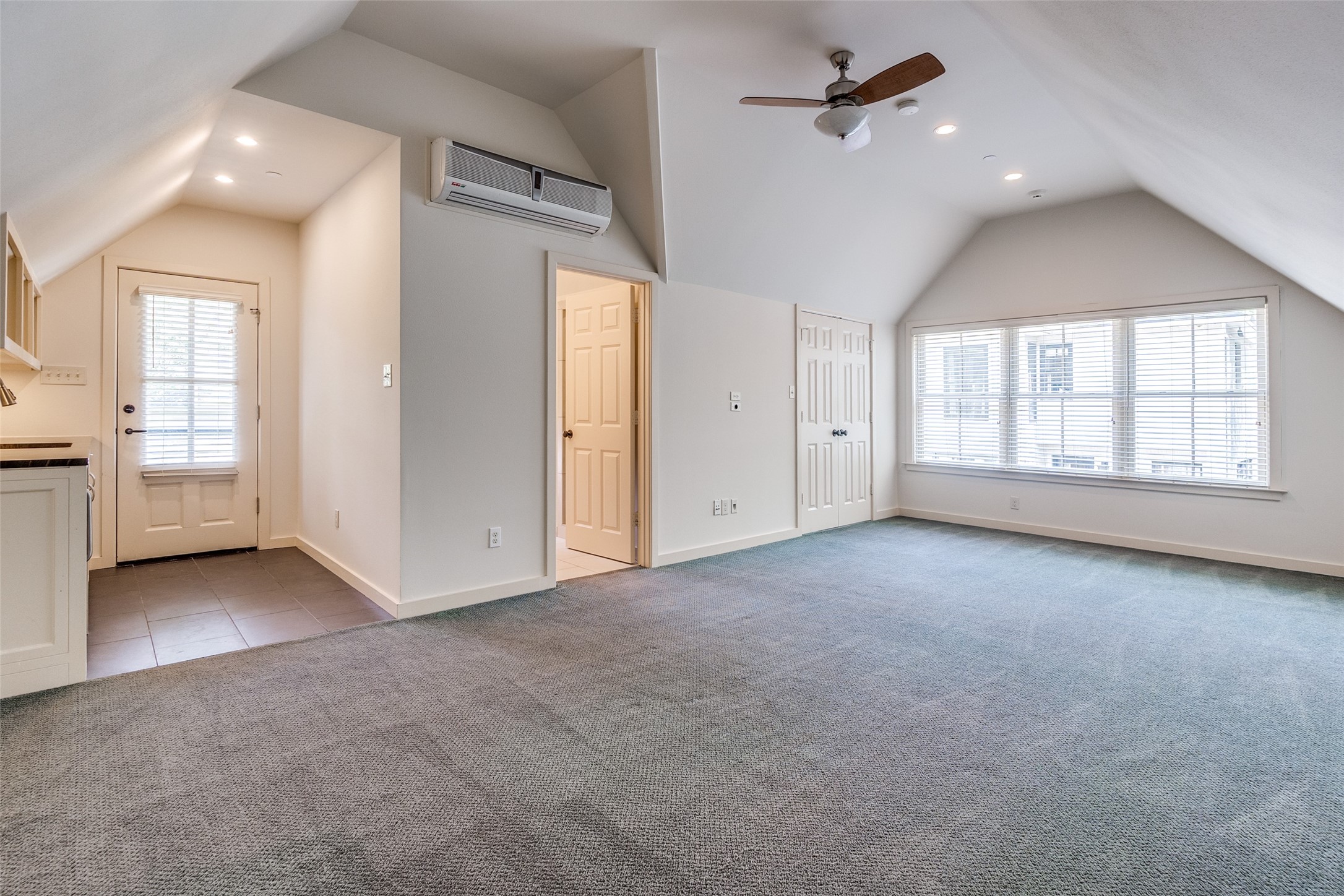 3009 Southwestern Boulevard