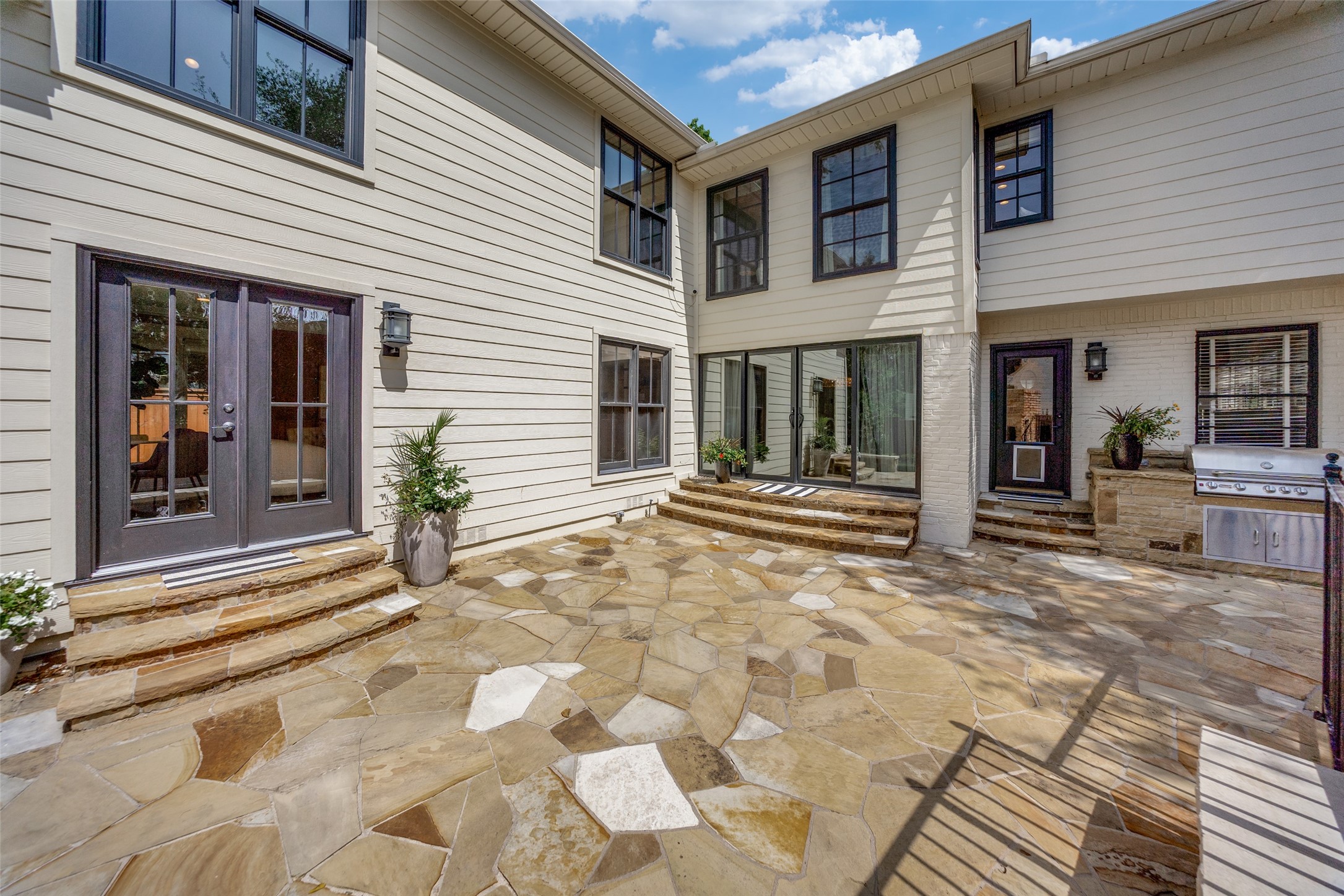 3009 Southwestern Boulevard