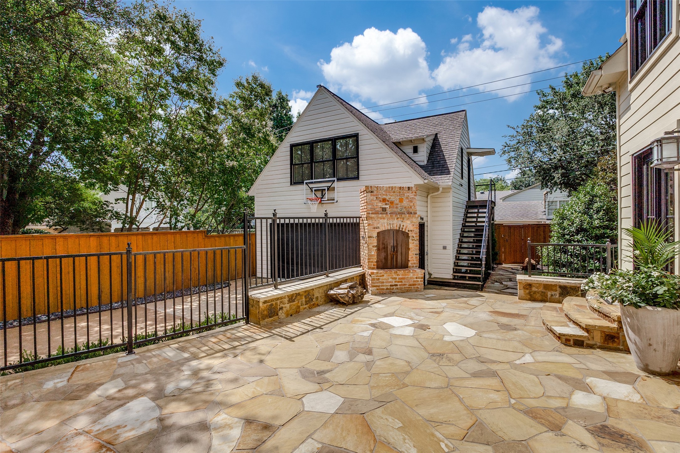 3009 Southwestern Boulevard