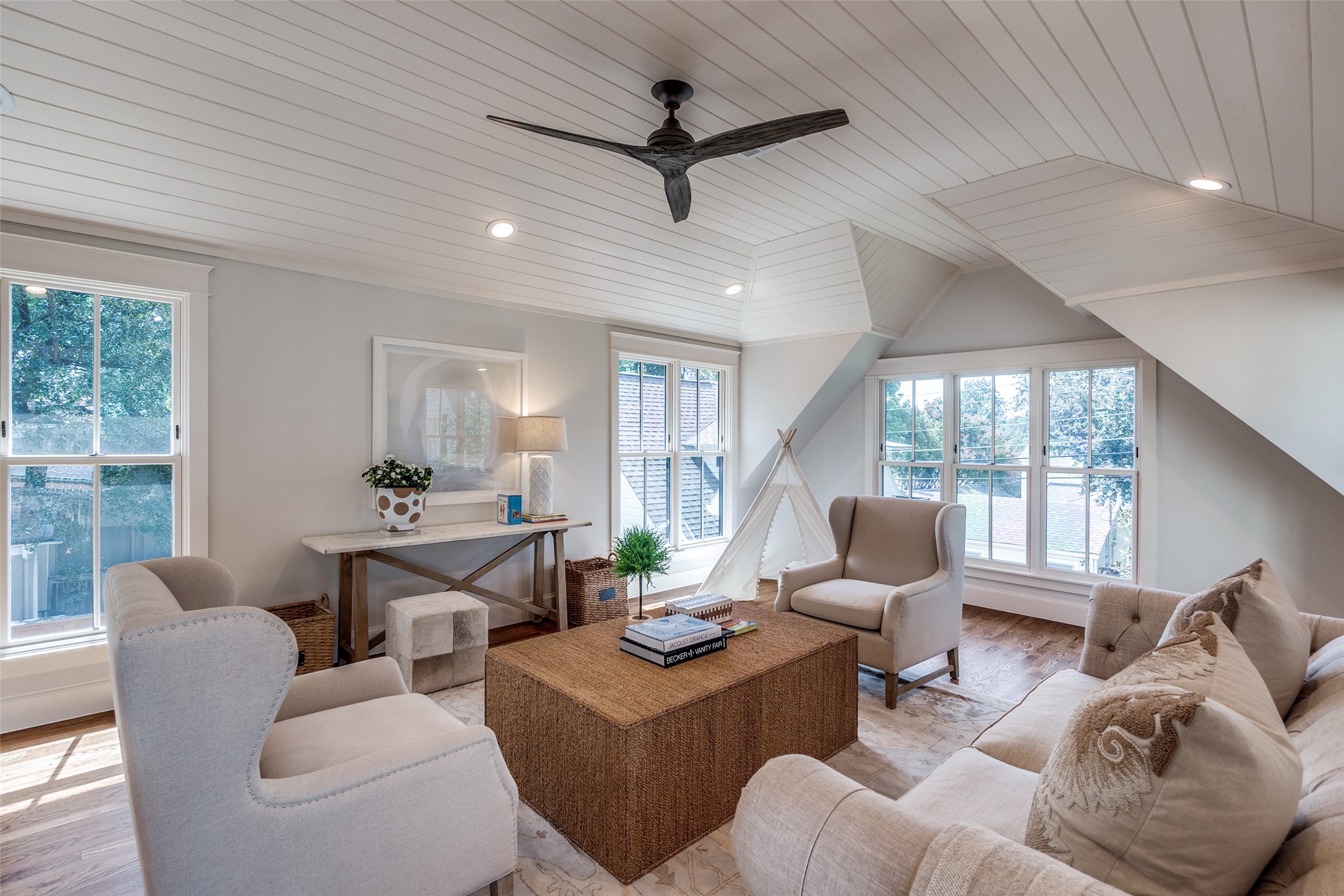 3009 Southwestern Boulevard