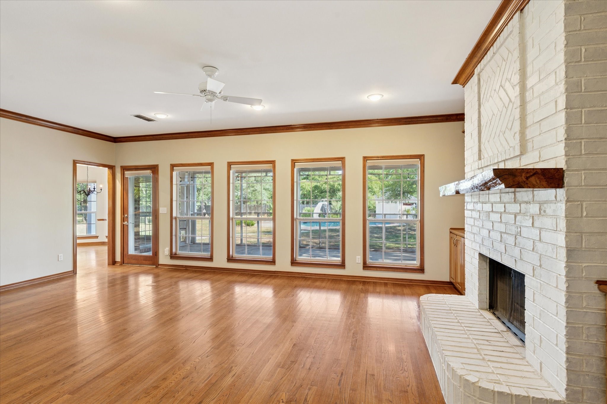 1514 Greenleaf Drive