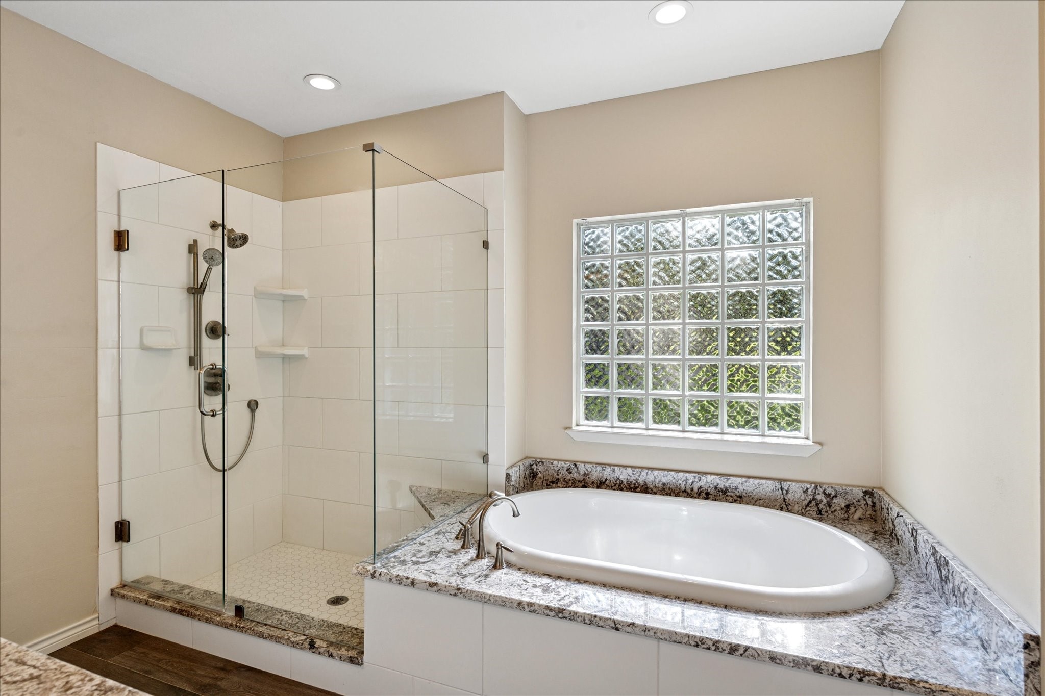 1514 Greenleaf Drive