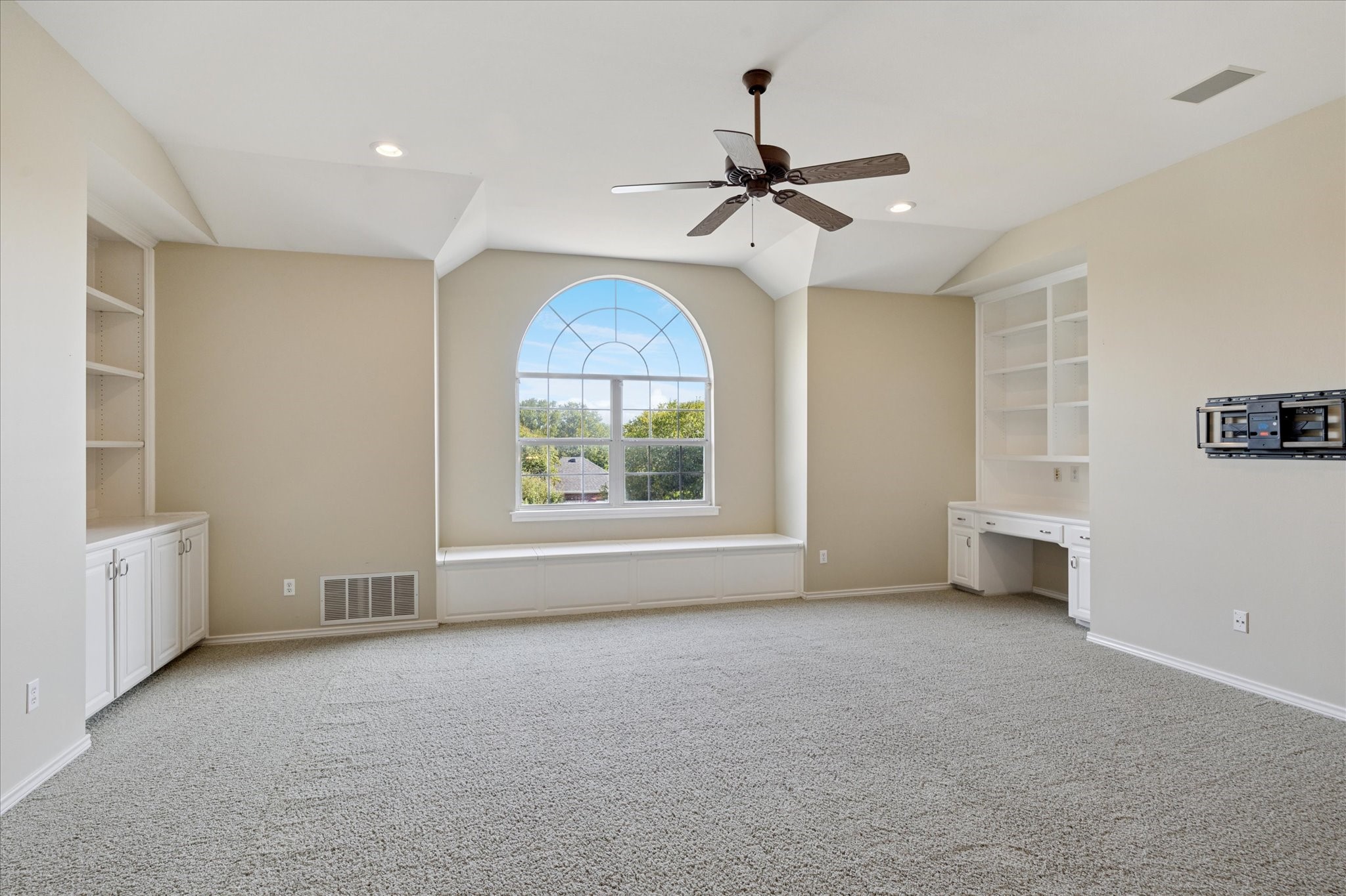 1514 Greenleaf Drive