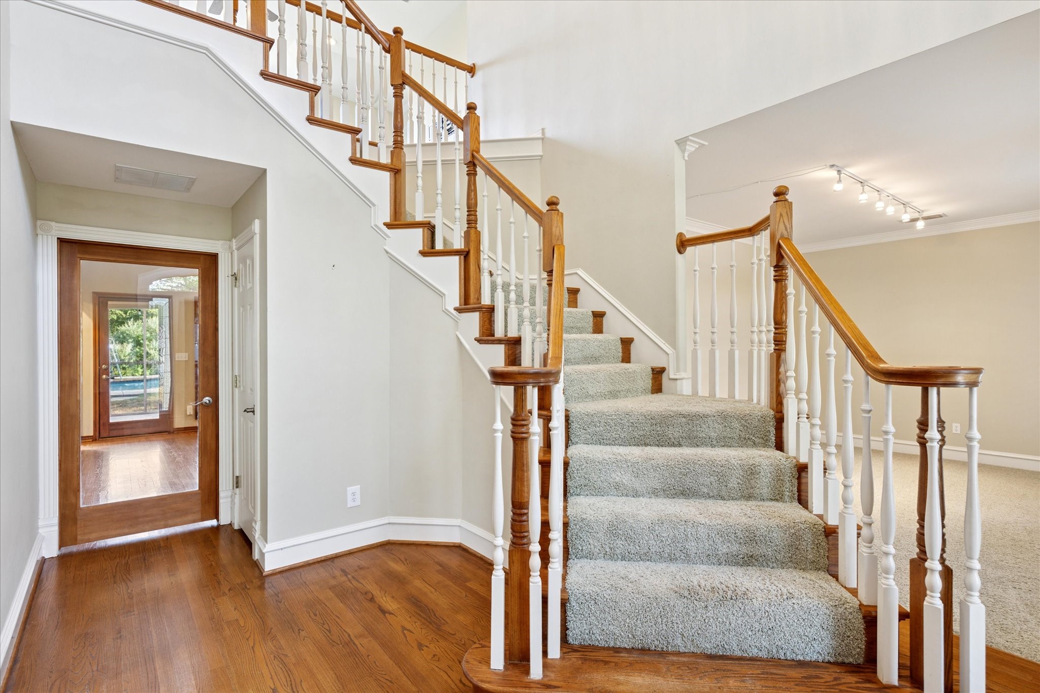 1514 Greenleaf Drive