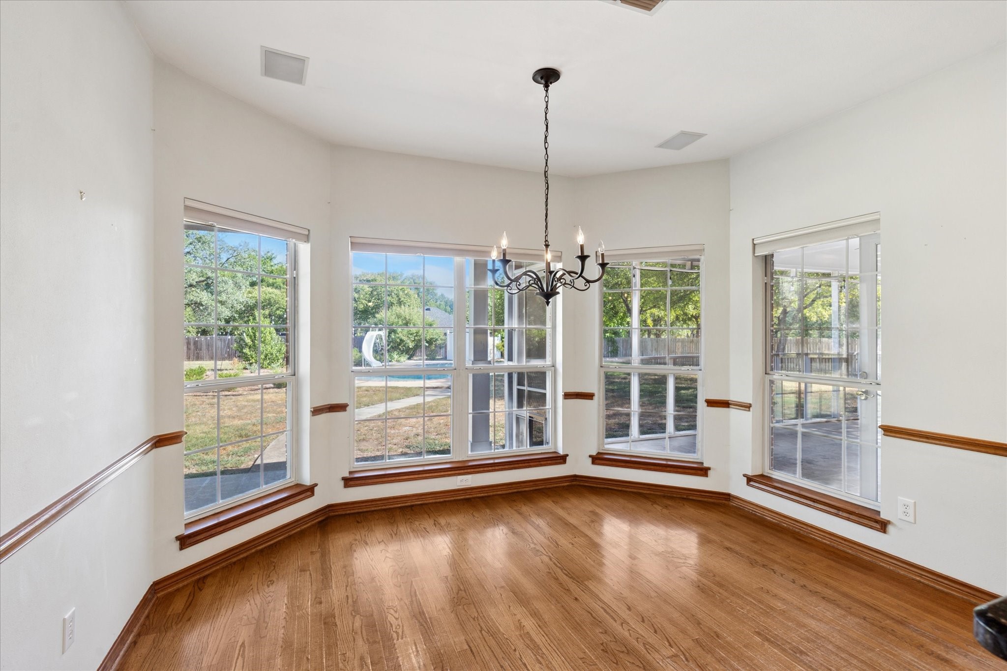 1514 Greenleaf Drive