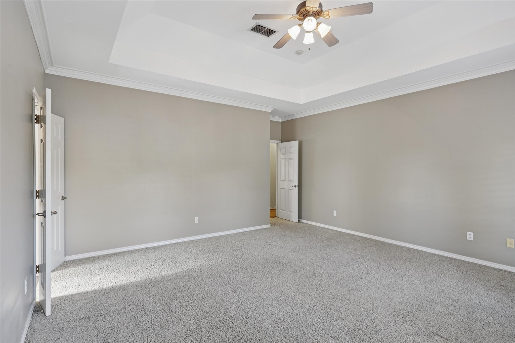 1514 Greenleaf Drive