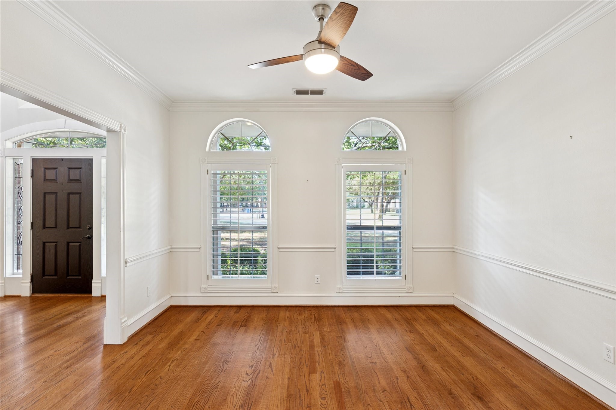 1514 Greenleaf Drive