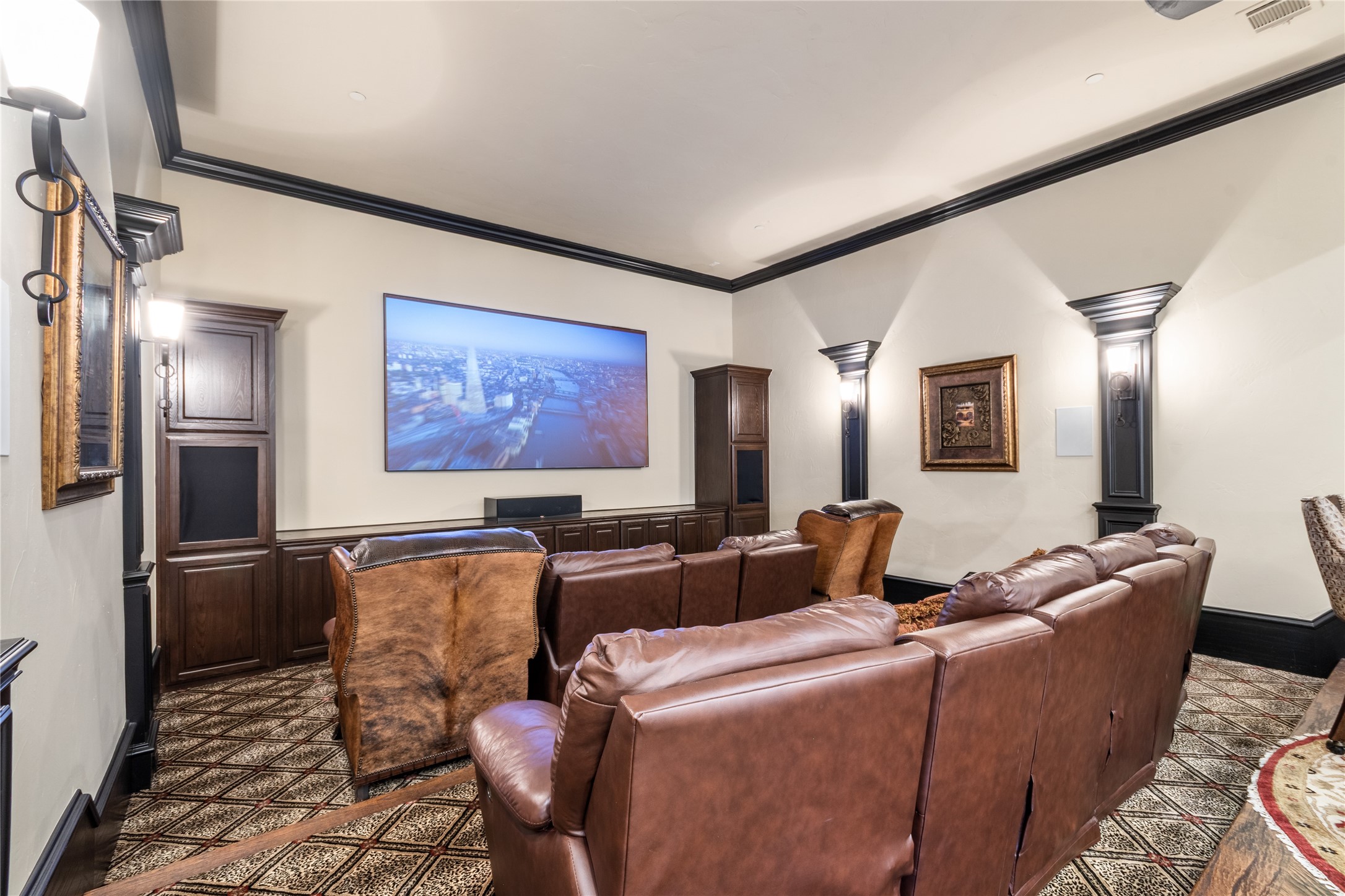 723 Bending Oak Trail