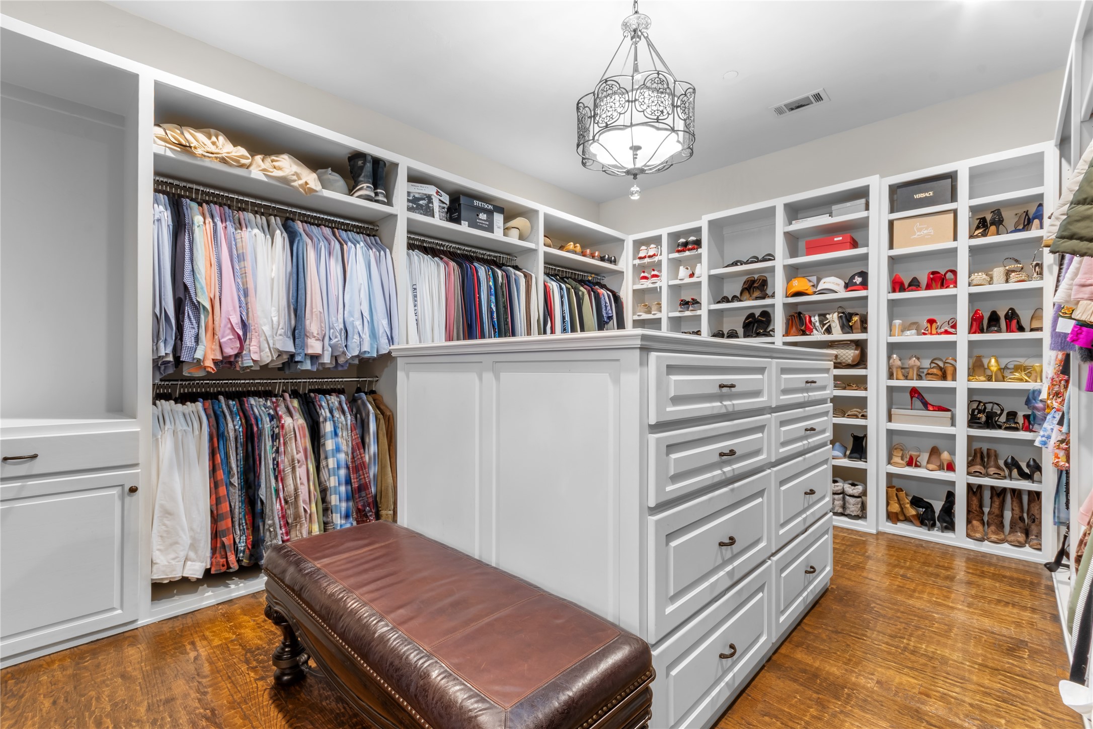 723 Bending Oak Trail