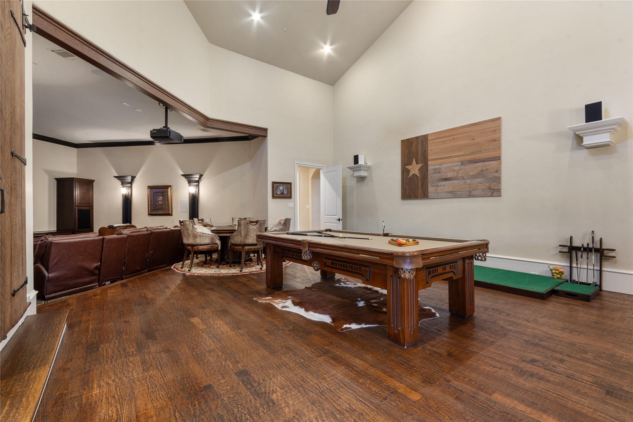 723 Bending Oak Trail