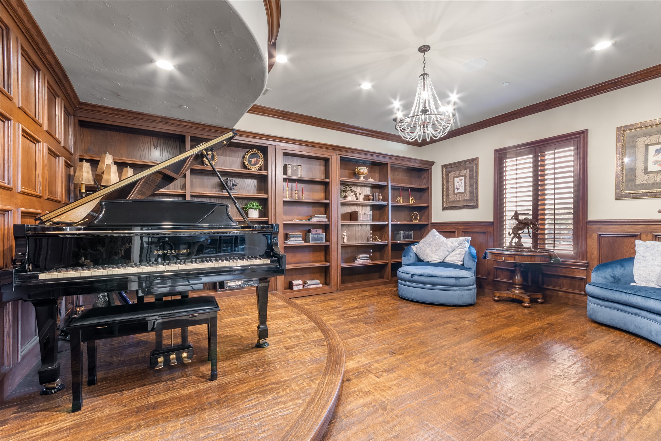 723 Bending Oak Trail