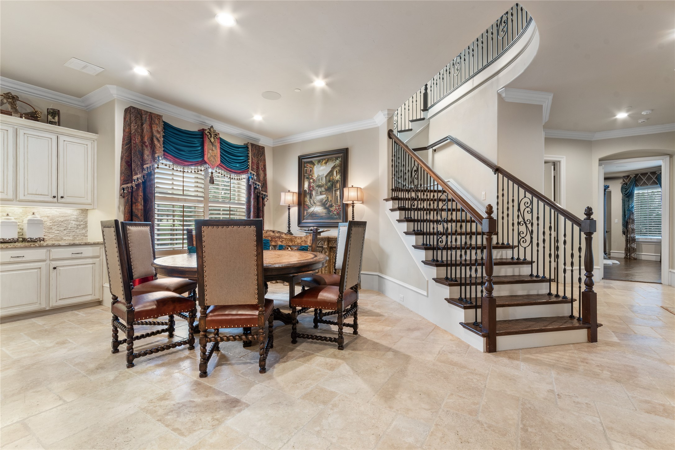 723 Bending Oak Trail