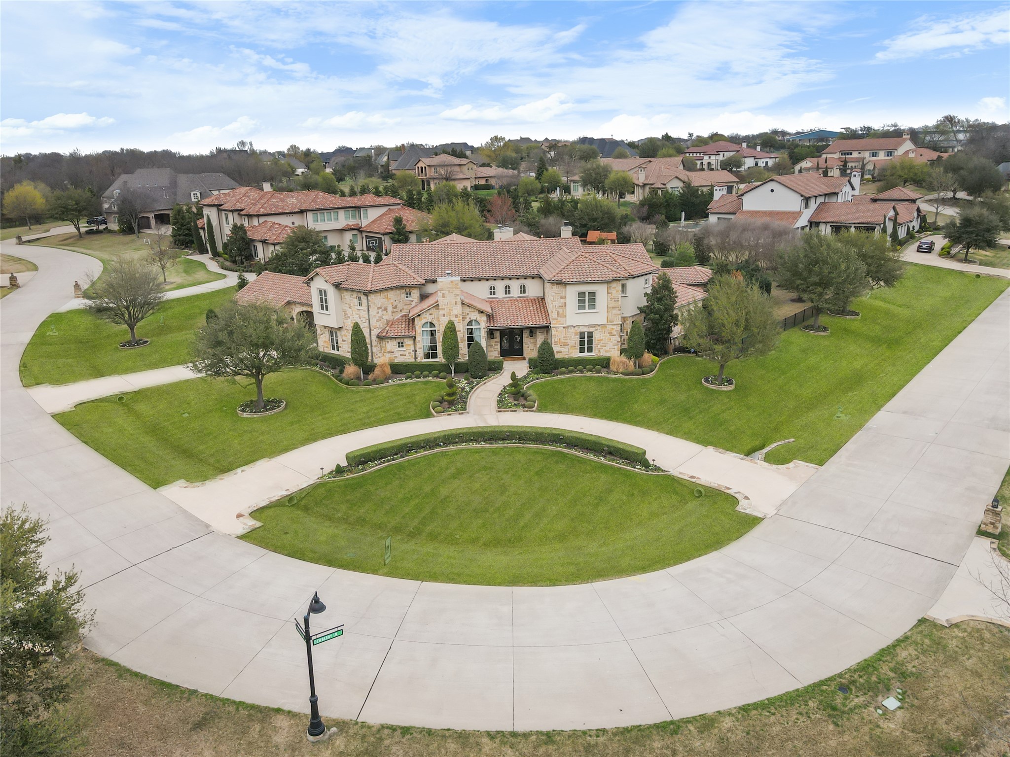 723 Bending Oak Trail