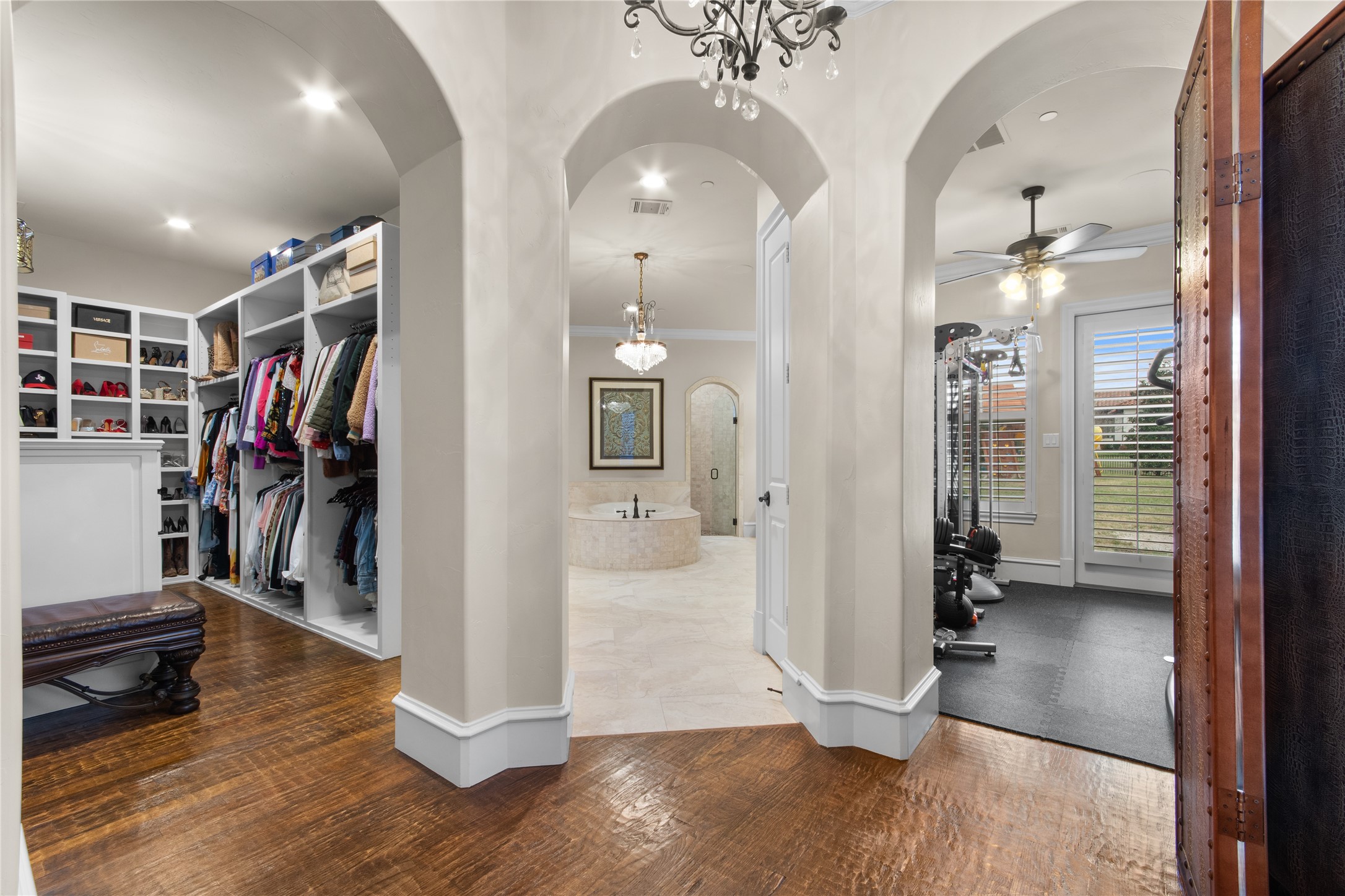 723 Bending Oak Trail