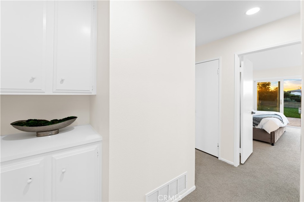 1621 Harbor Crest Circle