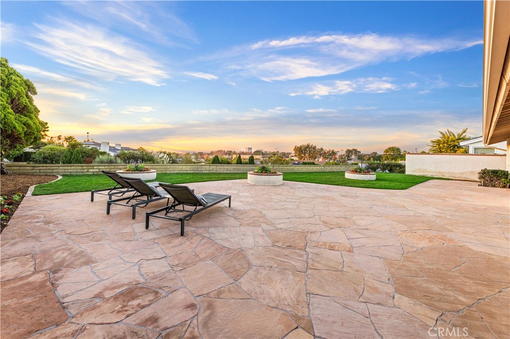 1621 Harbor Crest Circle