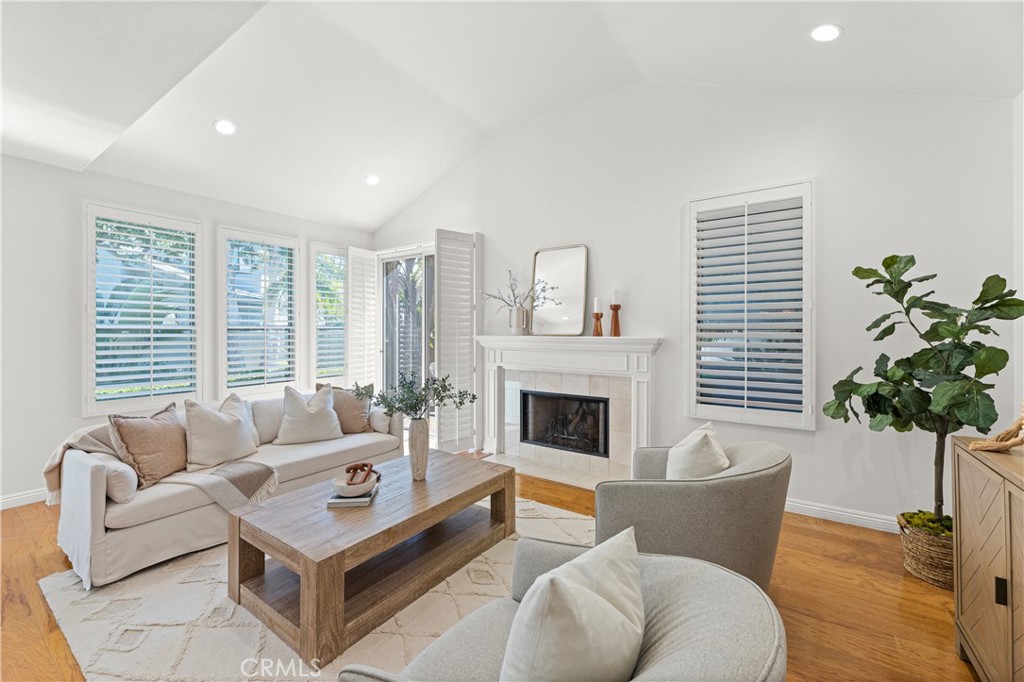52 COTTAGE Lane