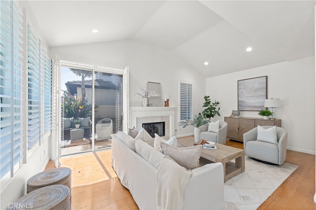 52 COTTAGE Lane