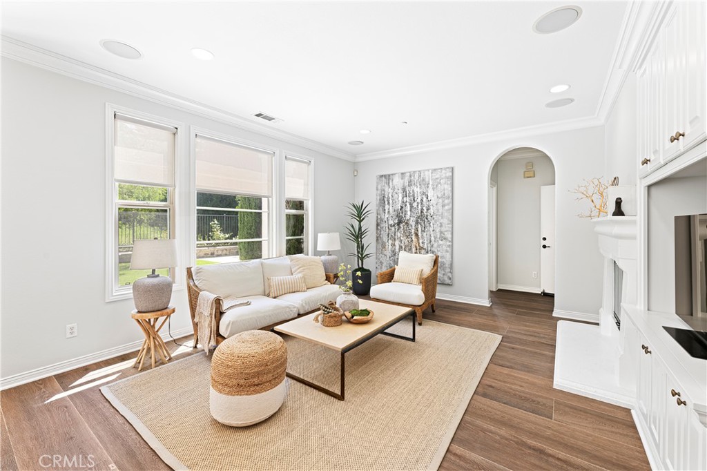 54 VALLEY TERRACE
