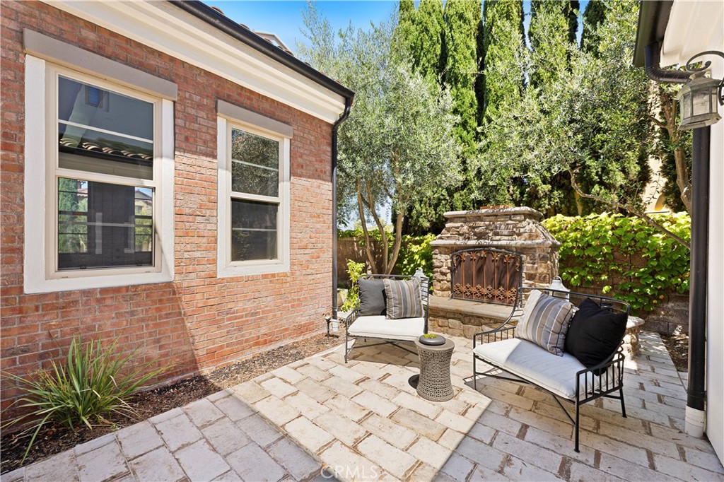 54 VALLEY TERRACE