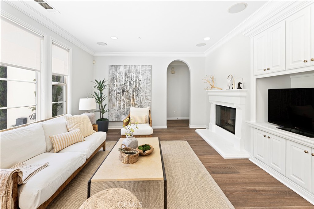 54 VALLEY TERRACE