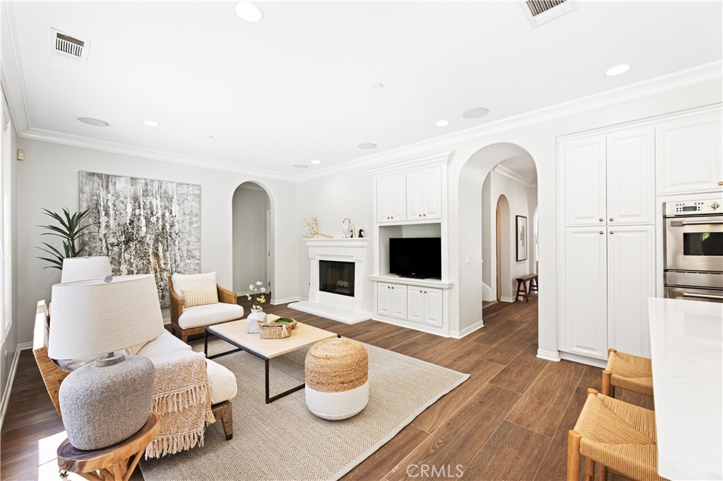 54 VALLEY TERRACE