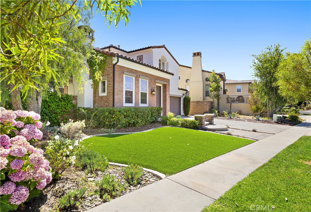 54 VALLEY TERRACE