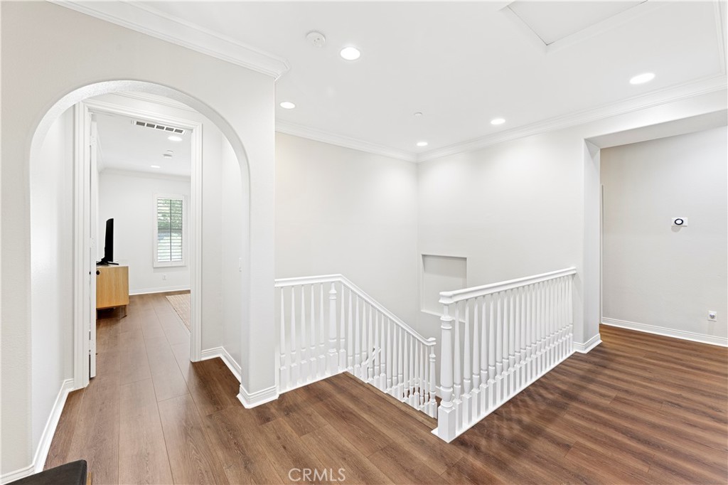 54 VALLEY TERRACE