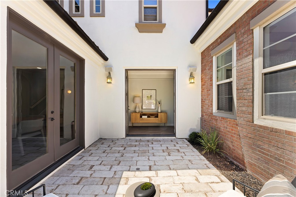 54 VALLEY TERRACE