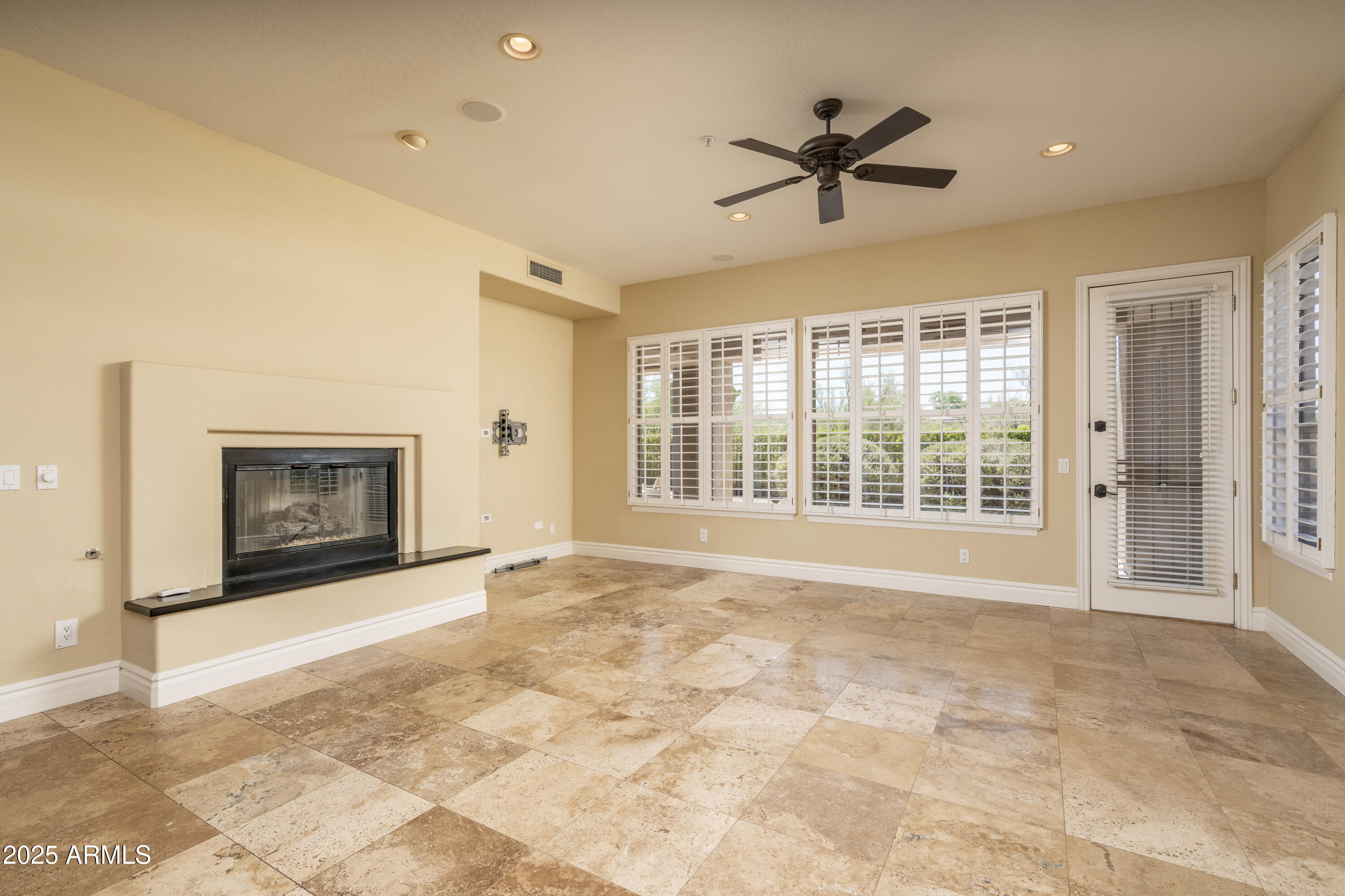 7023 E SHOOTING STAR Way