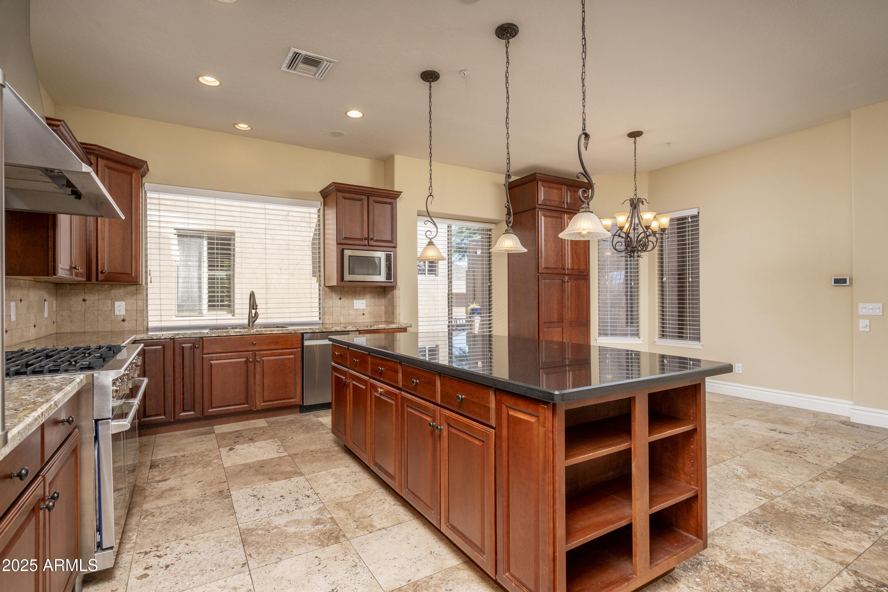 7023 E SHOOTING STAR Way
