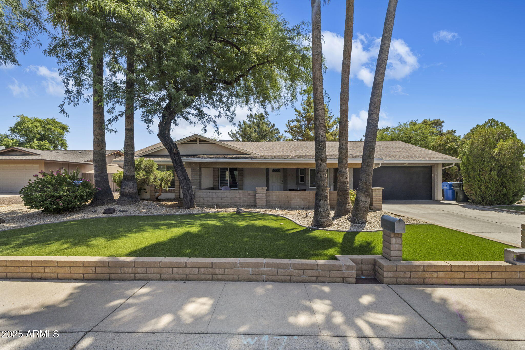 15841 N 49TH Place